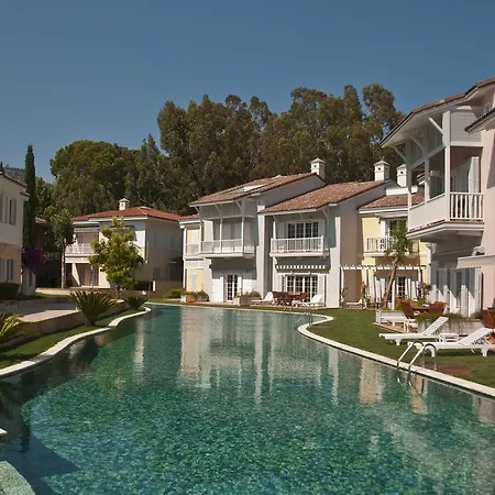 וילה Portville Holiday Villas *